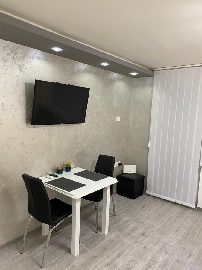 Manirosi 5 Apartment سوبوتيتْسا المظهر الخارجي الصورة